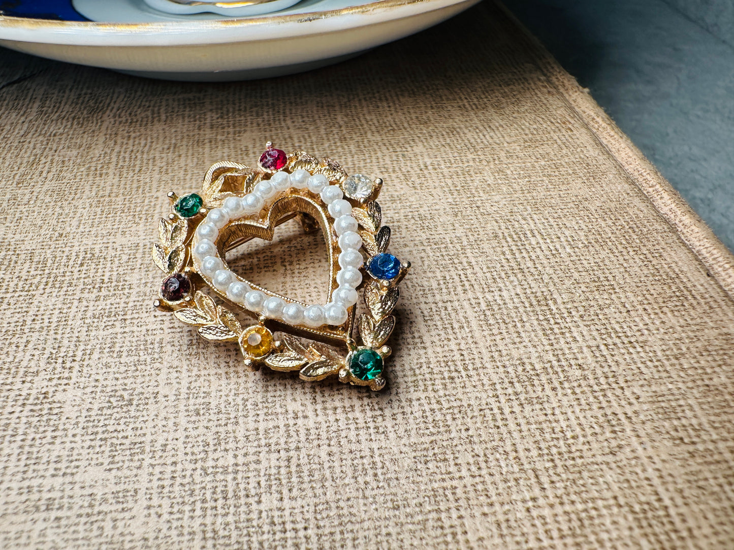 Vintage Heart Brooch, Bridgerton Inspired Romantic Regency Era Cottagecore Gold Heart Pin with Pearls and Rhinestones in Red Green and Blue