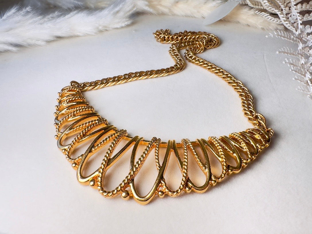 Gold Vintage Necklace, 90s Avon Necklace, Vintage Gilded Mesh Open Work Collar Necklace, Gold Rope Necklace, Statement Necklace Jewelry Gift