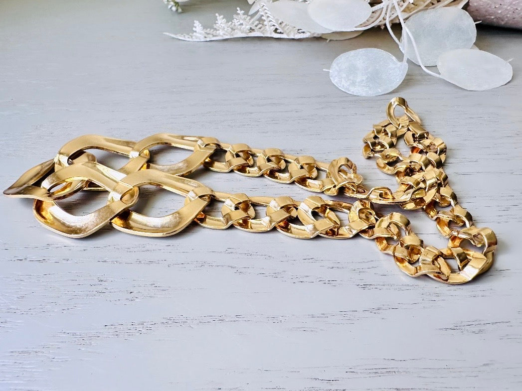 Gold Vintage Chain Necklace, Chunky Gold Chain Link Necklace with Graduated Link Size, Bold 80s Mogul Style, Authentic Vintage Jewelry