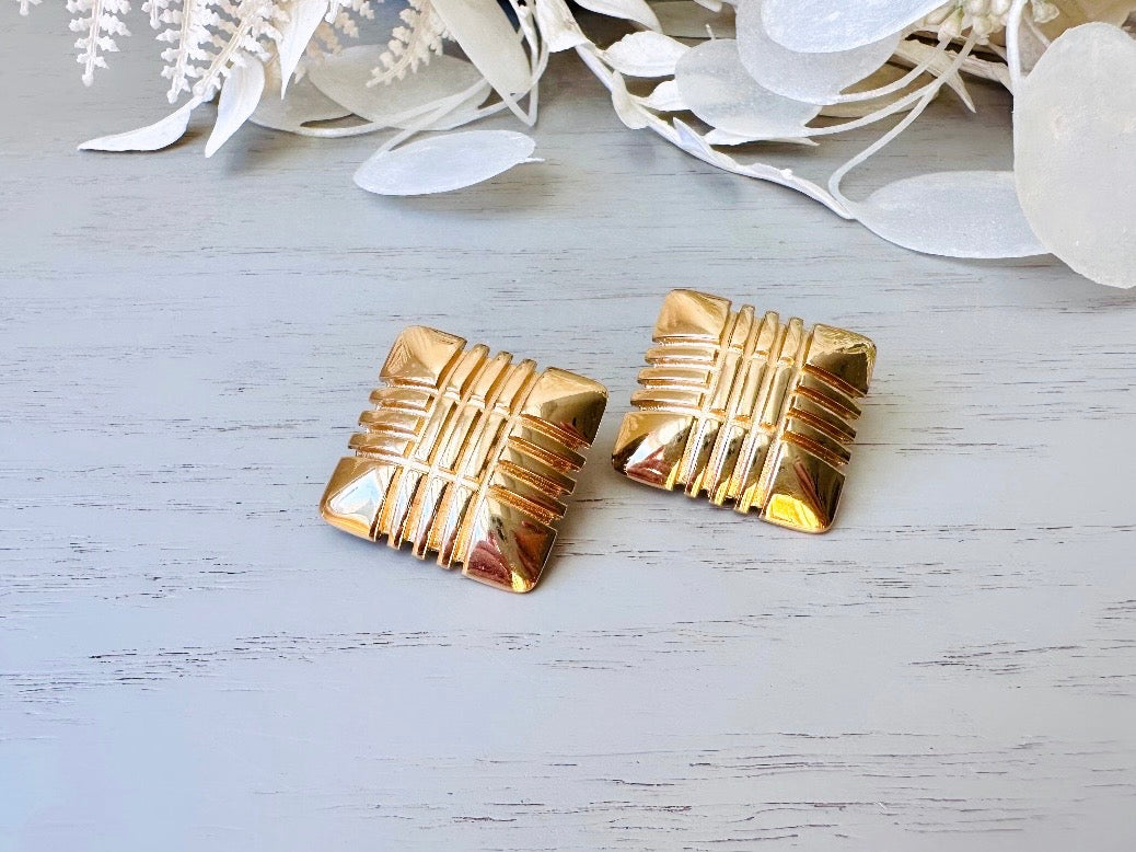 Vintage Monet Earrings, Big Gold Square Earrings, Vintage 80s Monet Clip On Earrings, 1980s Large Gold Puffy Square Geometric Earrings