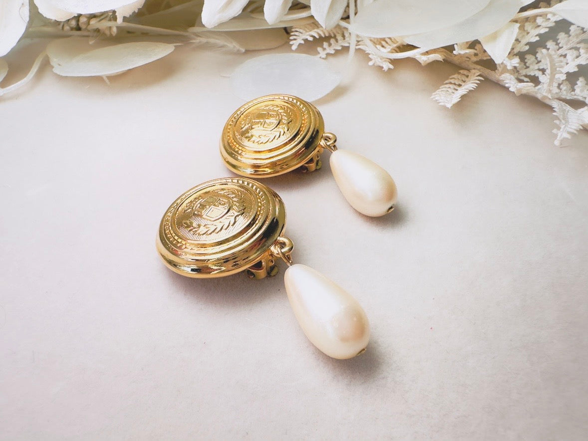 Etruscan Pearl Drop Earrings, Vintage Liz Claiborne Shield Clip On Earrings with Signaure Gold LCI Laurel Crest