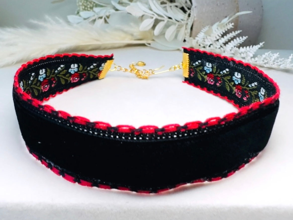 Vintage Flower Choker, Handmade Double Sided Reversible Black Velvet Necklace with Victorian Rose and Forget-me-nots Jacquard Ribbon