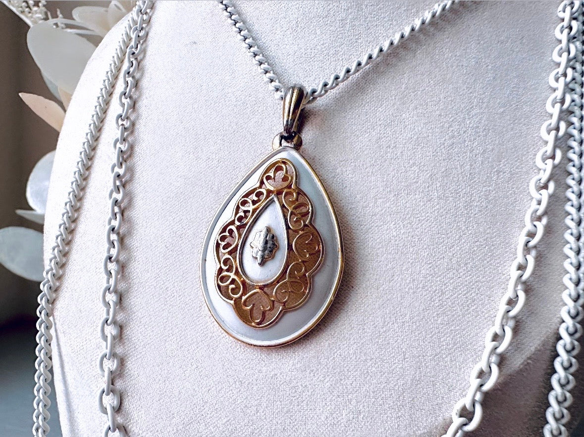 Layered Look Necklace, Vintage White and Gold Triple Strand Necklace, Ornate Pear Shaped Filigree Pendant Necklace, Summer Chic Jewelry Gift