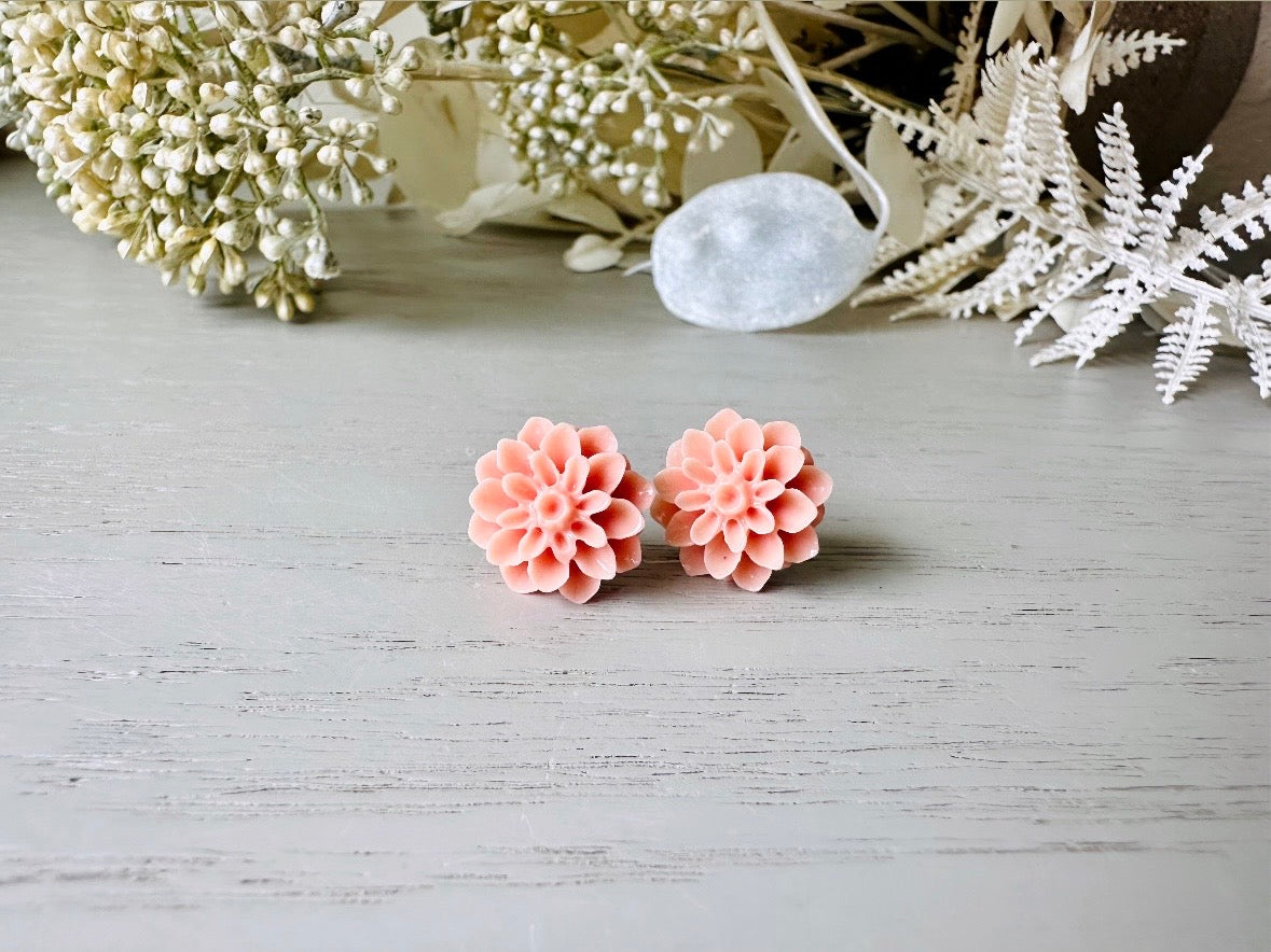 Coral Pink Flower Earrings, Big Dahlia Resin Flower Stud Earrings, Earring Studs in Pretty Dusty Rose, Cute Floral Hypoallergenic Earrings FSE1c