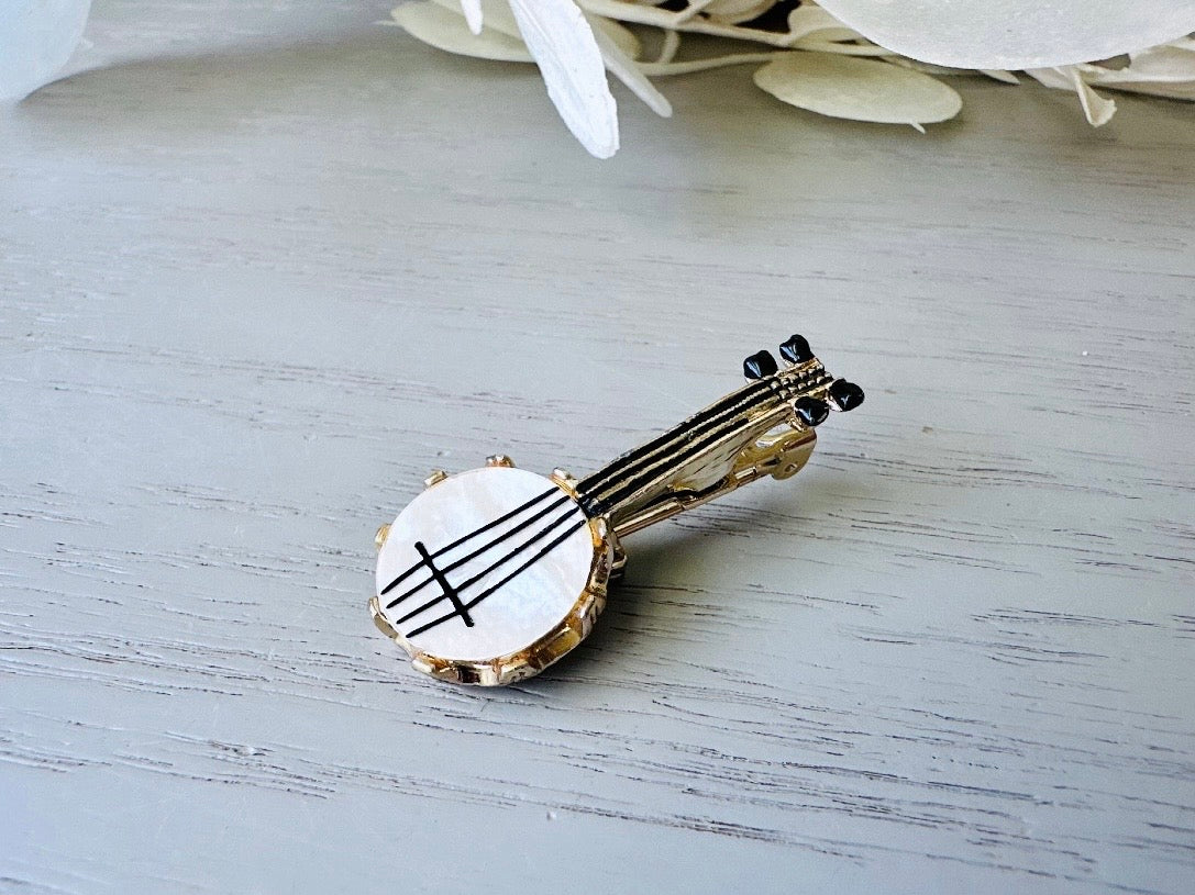 Vintage Banjo Brooch, Musician Gifts Whimsical Vintage Brooch, White Mother of Pearl Banjo Pin, Cute Music Pins for Sweaters, Collars, Lapel