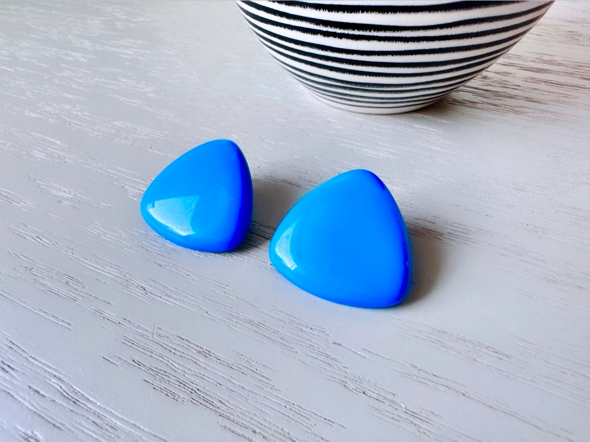 Blue 1980s Triangle Earrings, Medium Sized Acrylic Pierced Earrings, Fun 80s Vintage Earrings, Bright Blue Funky Retro Stud Earrings