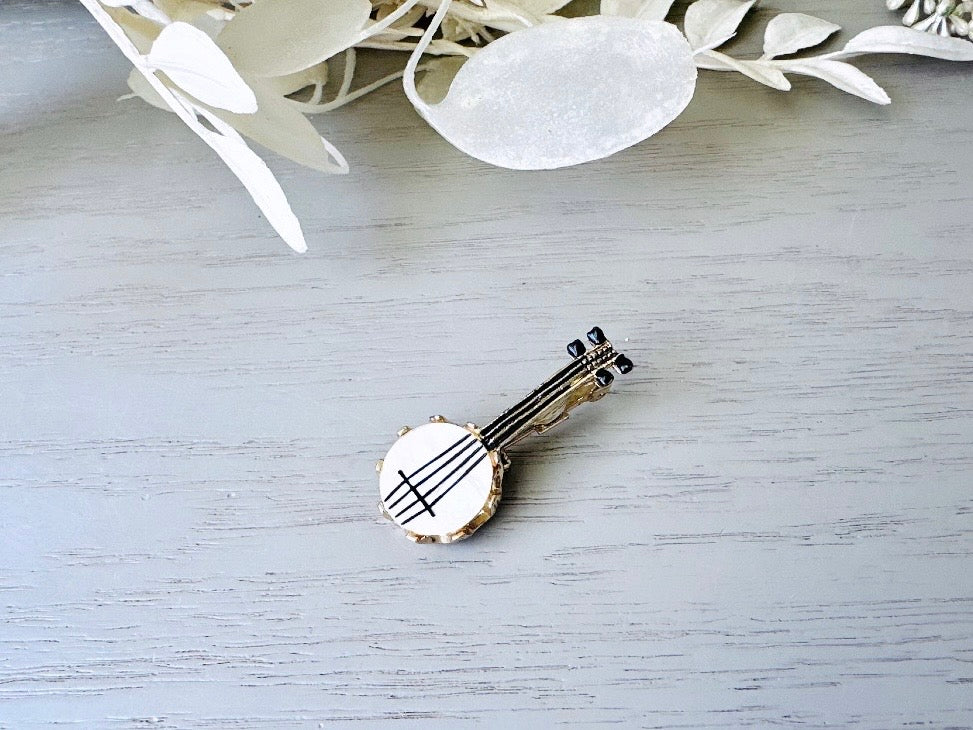 Vintage Banjo Brooch, Musician Gifts Whimsical Vintage Brooch, White Mother of Pearl Banjo Pin, Cute Music Pins for Sweaters, Collars, Lapel