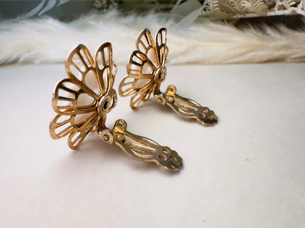 Gold Filigree Flower Earrings, 60s Vintage White and Gold Clip On Earrings