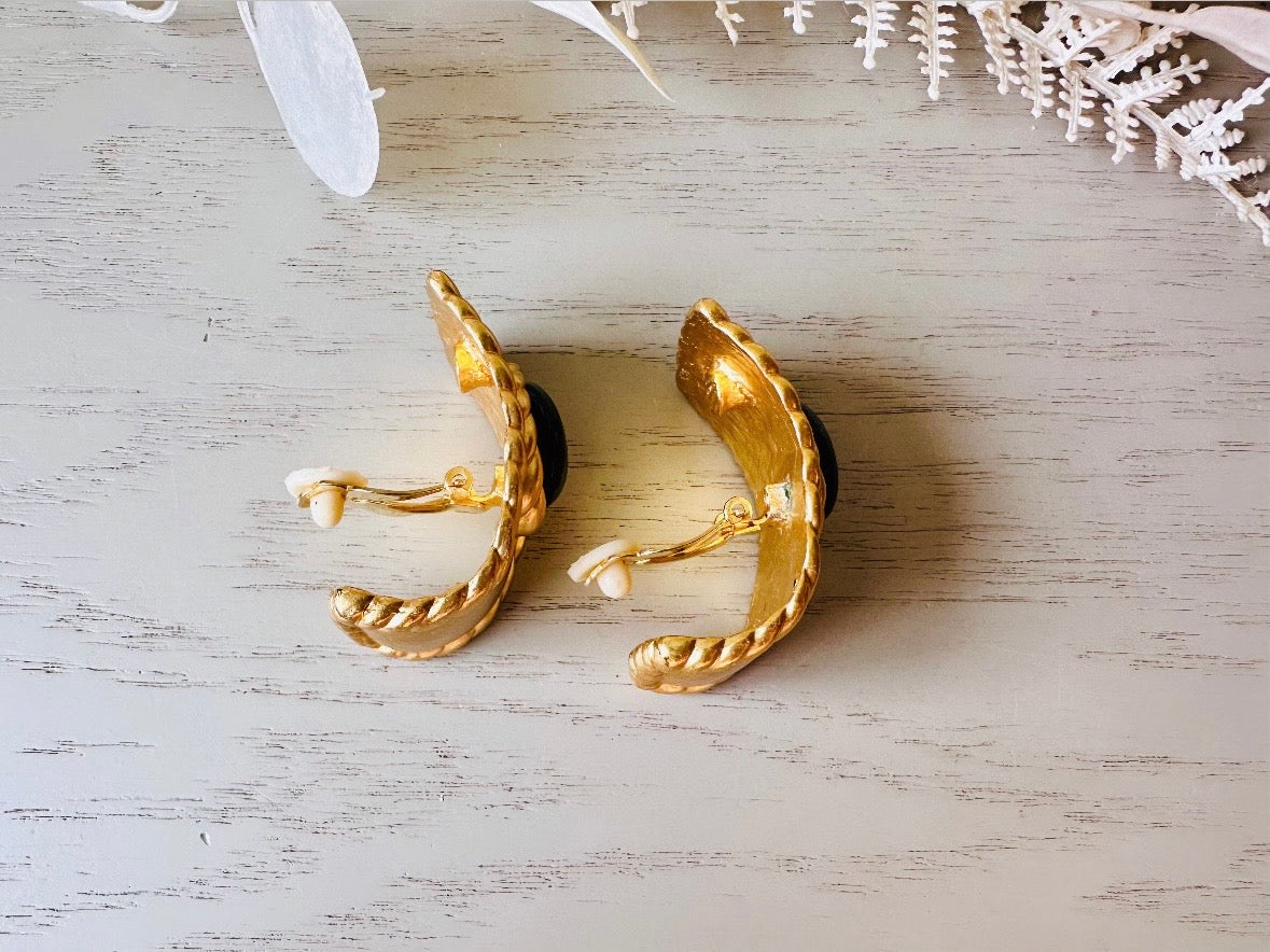 Vintage Etruscan Earrings, 1980s Black and Matte Gold Clip on Earrings, 80s Statement Dramatic Curved Half Hoop Earrings with Onyx Cabochons