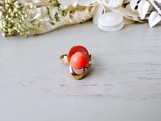 Vintage Avon 1975 Spindrift Ring, Light Pink Faux Coral Ring, Interesting Small Ring, Gold Tone 70s Adjustable Ring Size 7