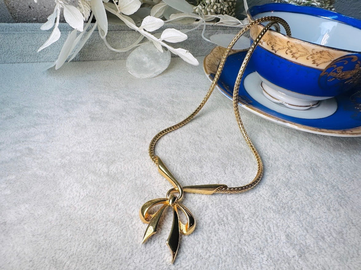 Gold Bow Necklace, Monet Vintage Gold Ribbon Pendant Necklace, Minimalist Wheat Chain Elegant Gold Knot Necklace