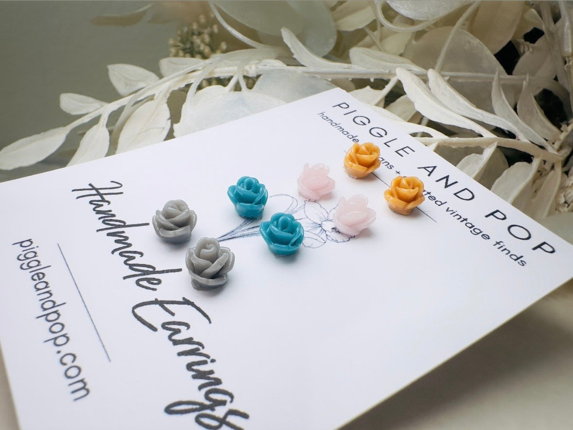 Flower Stud Earring Gift Set in Blue, Pink, Caramel and Gray, Cute Hypoallergenic Post Floral Resin Rose Earrings for Sensitive Ears