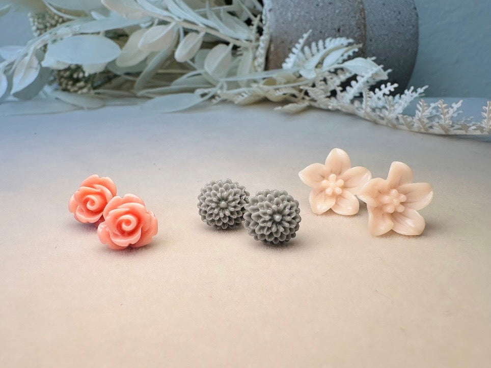 Flower Stud Earrings Set, Dusty Pink Rose Earrings, Grey Dahlia Earrings, Peach Lily Earrings