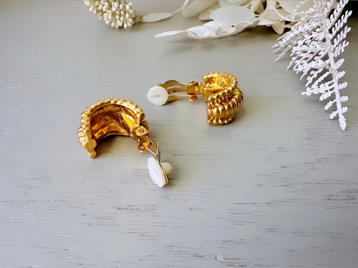 1980s Gold Half Hoop Earrings, Textured Gold Hoop Vintage Earrings, Classic Clip On Earrings, Bold Midsized Funky Retro Earring