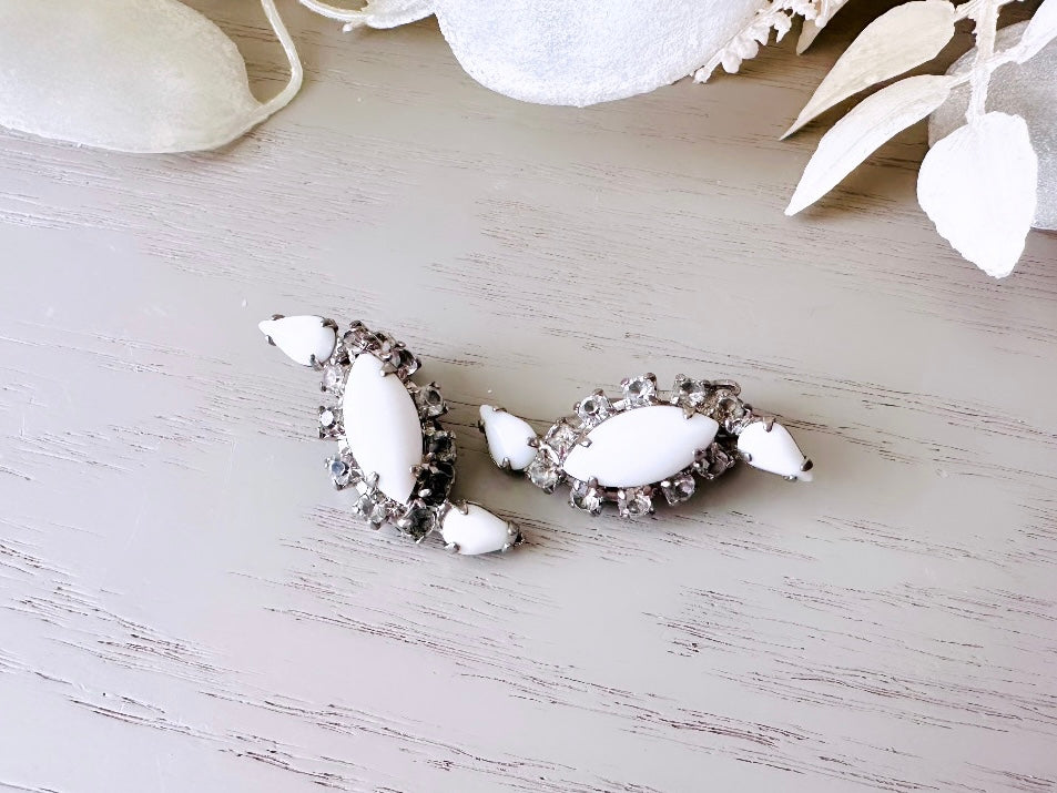 Vintage Milk Glass Earrings, 1940s Vintage Earrings, Unique White & Silver Bridal Clip-on Earrings, 40s Elegant Statement Earrings