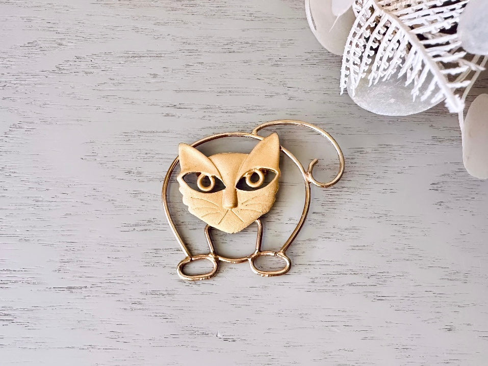 Gold Cat Brooch, Vintage Cat Pin, Vintage Modernist Gold Cat Kitty Wire Brooch, Quirky Animal Brooch, Cat Lover Gift, Cat Outline Brooch