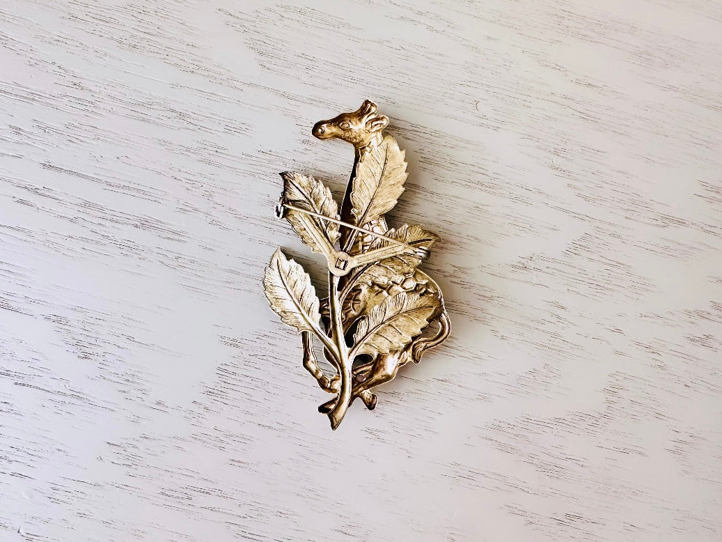 Giraffe Brooch Pin, Vintage Mother and Baby Giraffe Pin, Dimensional Zoo Broach, Tri-Tone Antique Bronze Giraffe Pin with Hammered Leaves