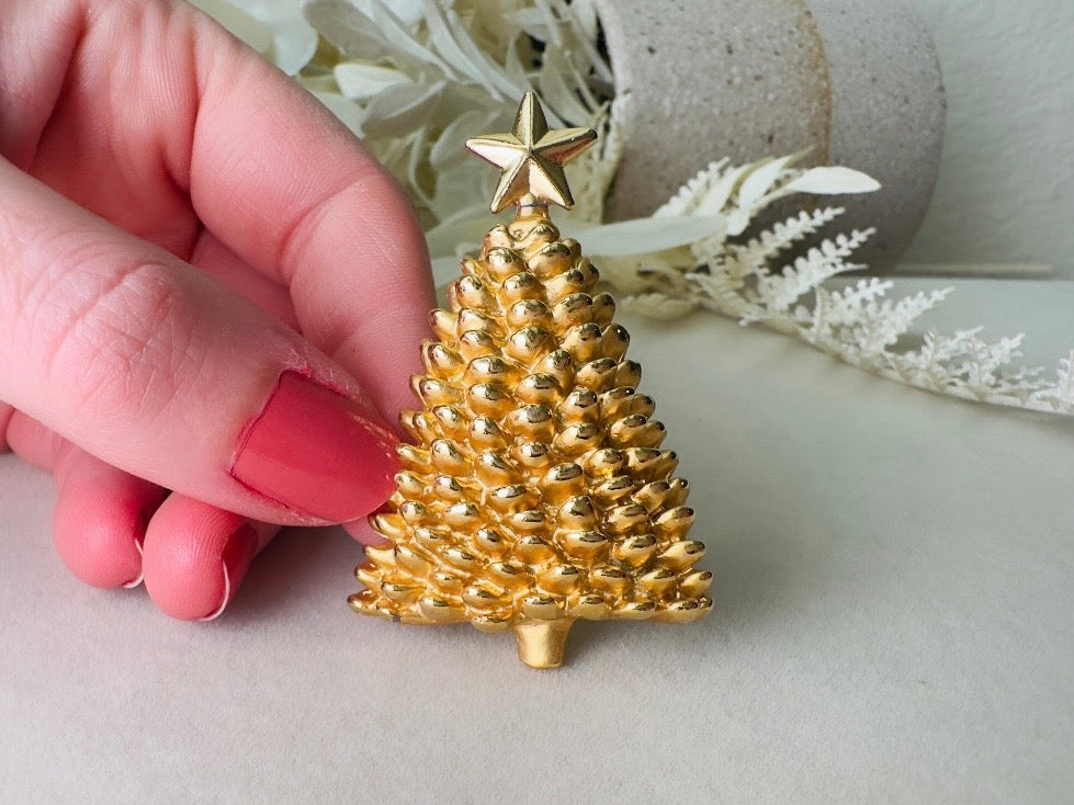 Gold Christmas Tree Brooch, Vintage Winter Wonderland Woodland Holiday Pin with Star