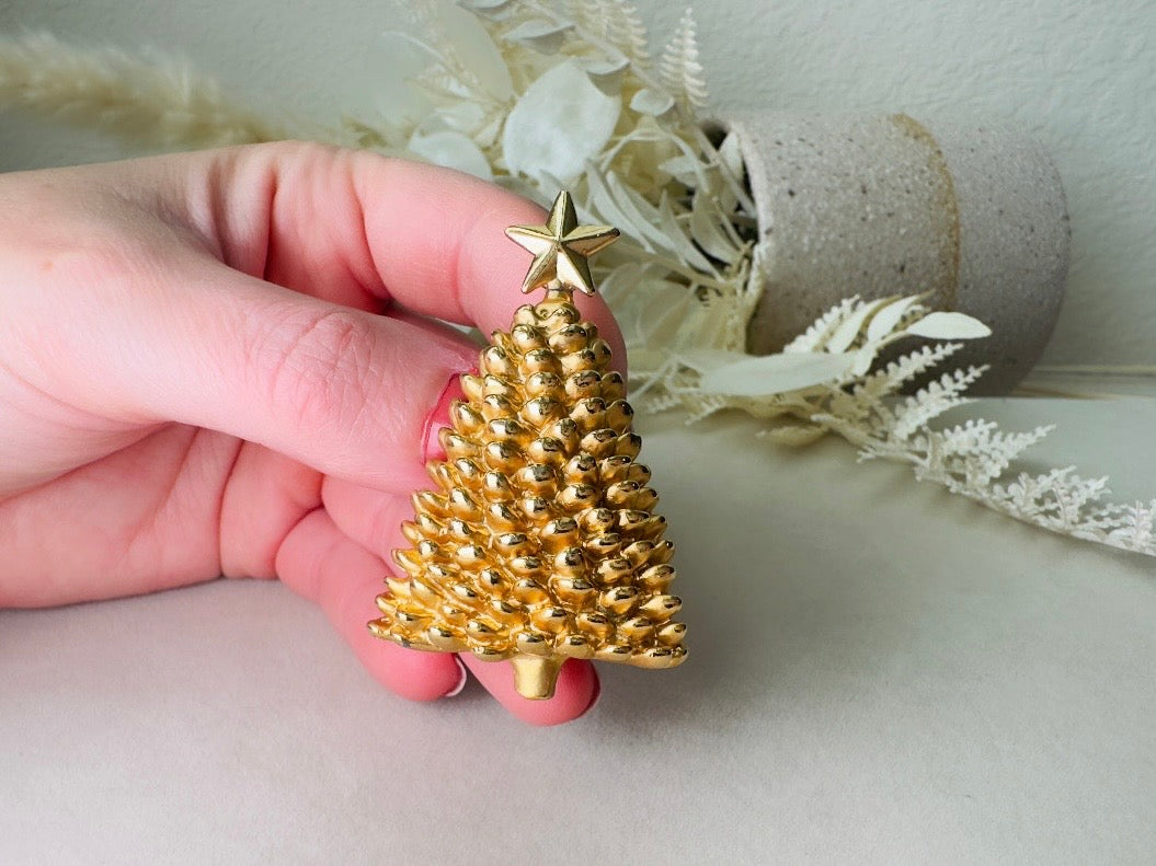 Gold Christmas Tree Brooch, Vintage Winter Wonderland Woodland Holiday Pin with Star