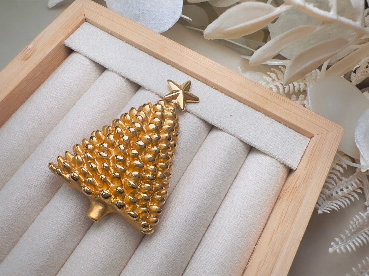Gold Christmas Tree Brooch, Vintage Winter Wonderland Woodland Holiday Pin with Star