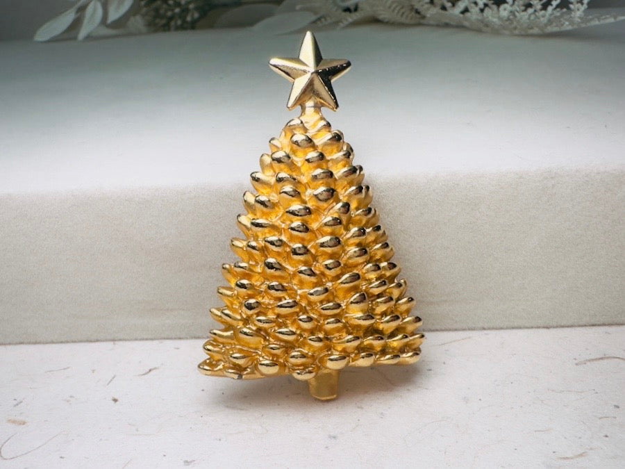 Gold Christmas Tree Brooch, Vintage Winter Wonderland Woodland Holiday Pin with Star