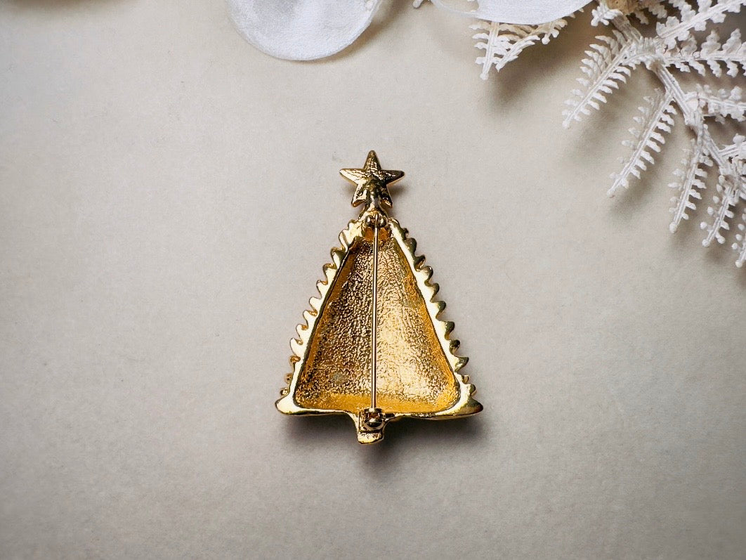 Gold Christmas Tree Brooch, Vintage Winter Wonderland Woodland Holiday Pin with Star