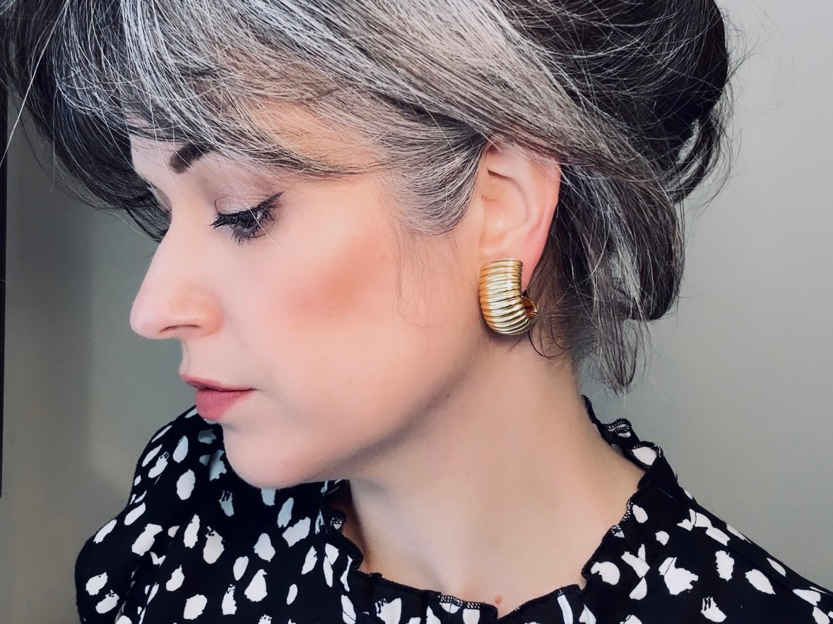 1980s Gold Half Hoop Earrings, Textured Bold Huggie Hoop Vintage Earrings, Classic Clip On Earrings, Cool Midsized Funky Retro Earring from Piggle and Pop