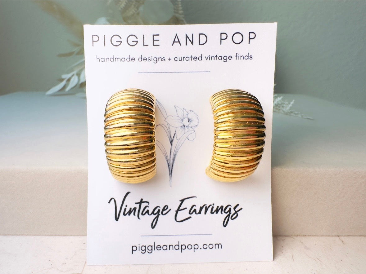 Gold Huggie Hoop Earrings, Textured Bold Half Hoop Vintage Earrings, 1980s Classic Gold Clip On Earrings