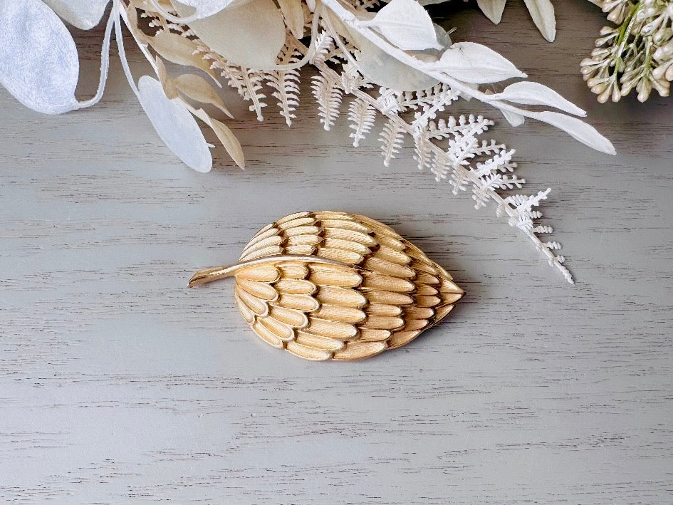 Vintage Gold Leaf Sculptural Brooch