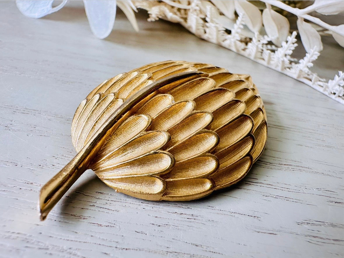 Gold Leaf Brooch, Large Sculptural Broach Vintage Accessories, Chic 80s Mogul Antique Gold Pin, Rustic Woodland Accessories from Piggle and Pop