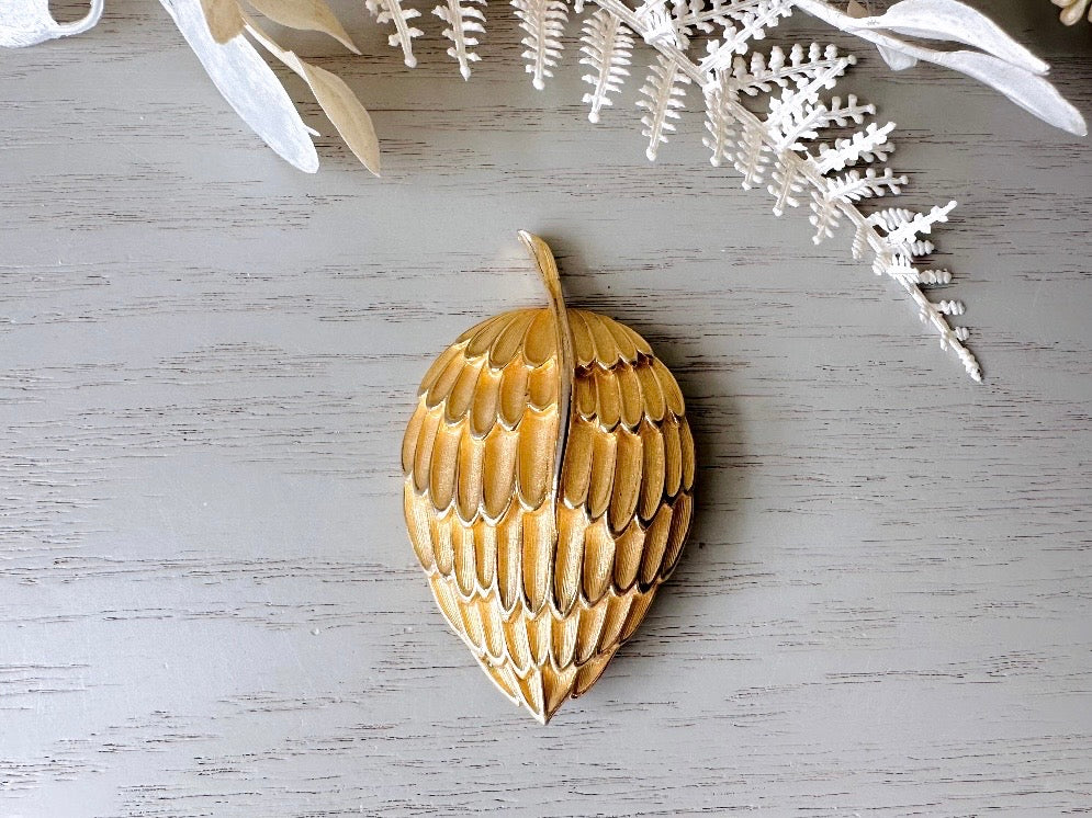 Gold Leaf Brooch, Large Sculptural Broach Vintage Accessories, Chic 80s Mogul Antique Gold Pin, Rustic Woodland Accessories from Piggle and Pop