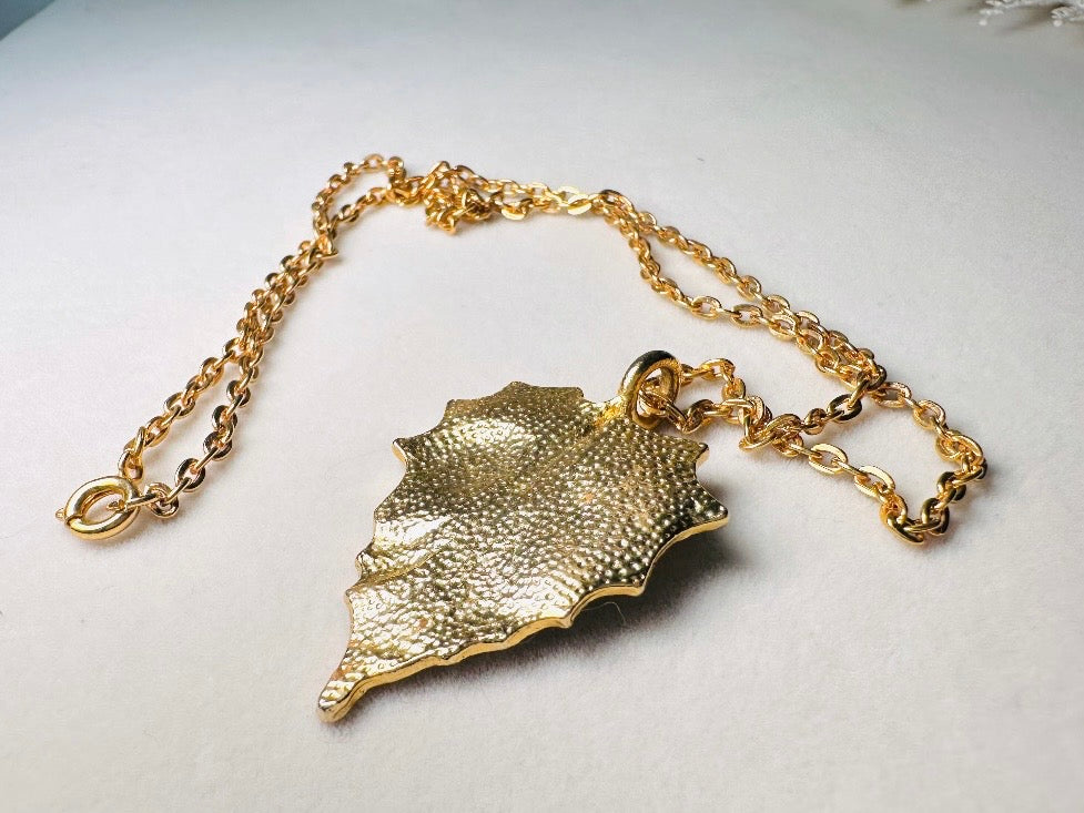 Gold Leaf Necklace, Vintage Gold Leaf Pendant Necklace, Gold Chain Layering Necklace