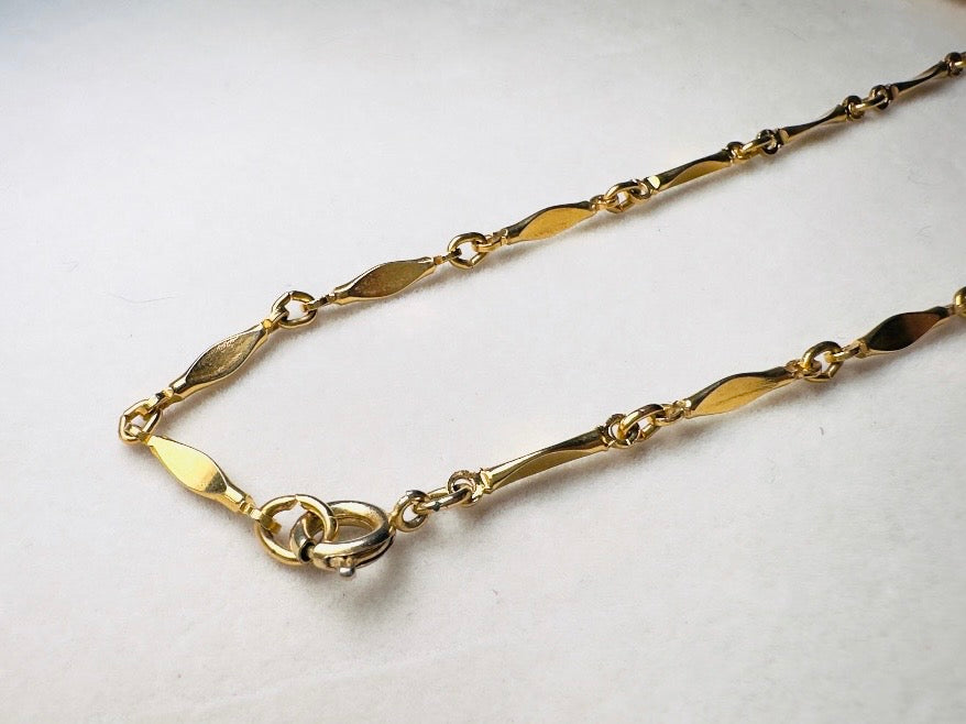 Gold Leaf Necklace, Vintage Long Chain Necklace with Leaves, Gold Charm Necklace