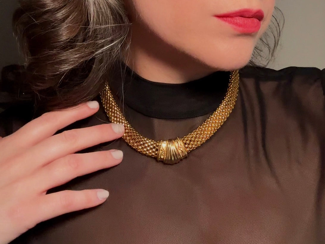 Gold Mesh Choker Necklace, 80s Vintage Woven Chain Collar Mogul Necklace, Magnetic Closure