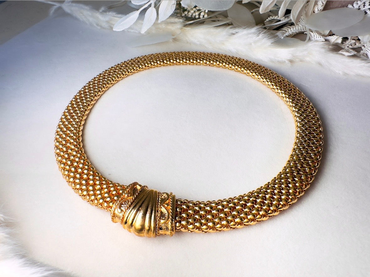 Gold Mesh Choker Necklace, 80s Vintage Woven Chain Collar Mogul Necklace, Magnetic Closure