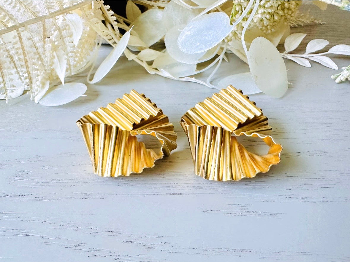 Gold Ribbon Earrings, Vintage Glam Corrugated Folded Earrings, Unique 1980s Runway Earrings, Oversized Pierced Dimensional Earrings satin finish