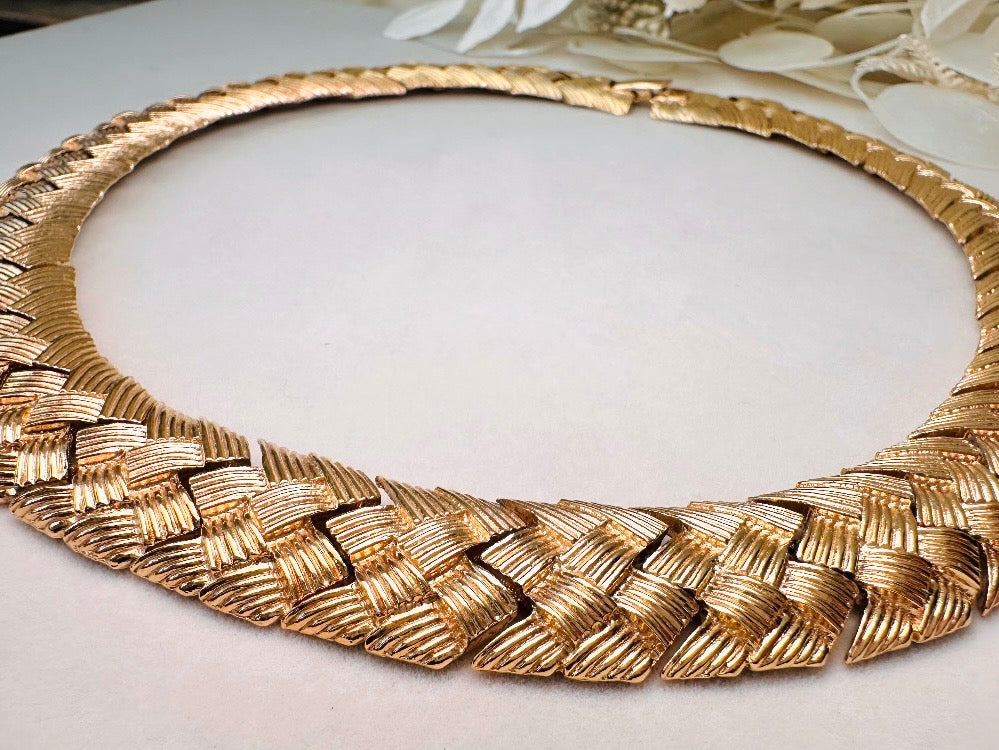 Gold Vintage Chain Necklace Basket Weave Style, Chunky Gold Woven Collar Necklace, Articulated Braided Thick Chain Necklace