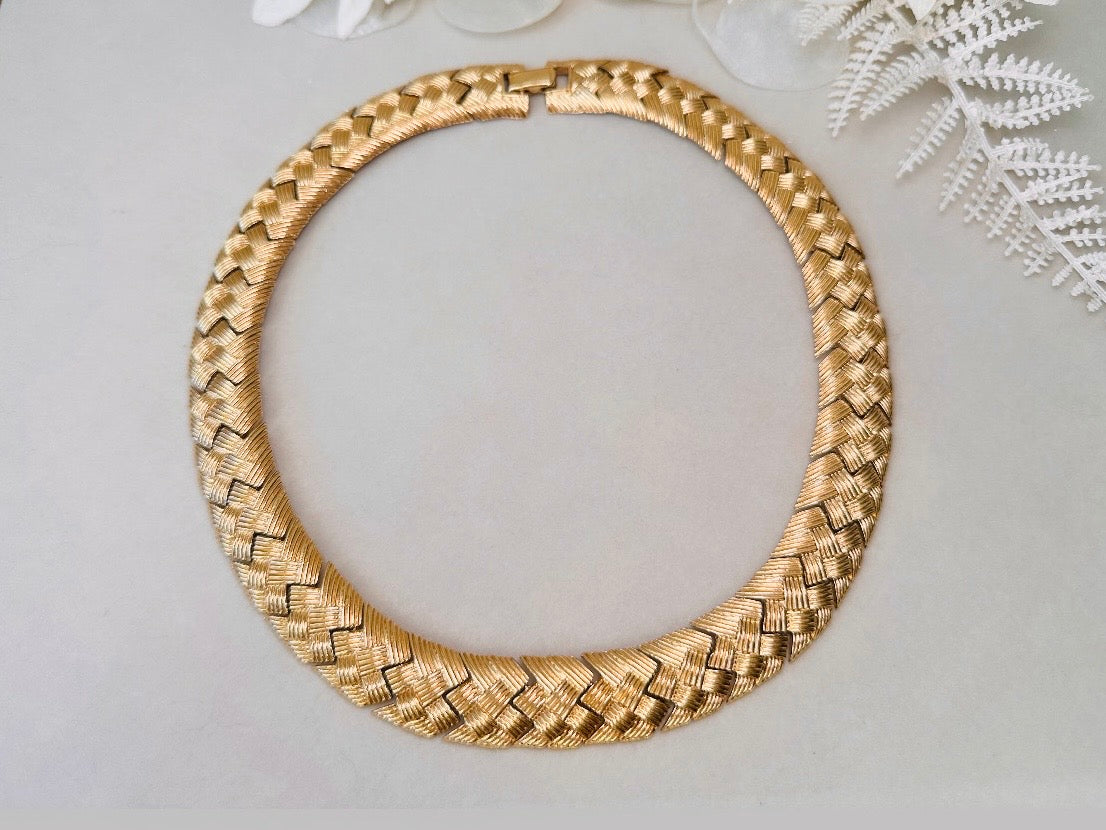 Gold Vintage Chain Necklace Basket Weave Style, Chunky Gold Woven Collar Necklace, Articulated Braided Thick Chain Necklace