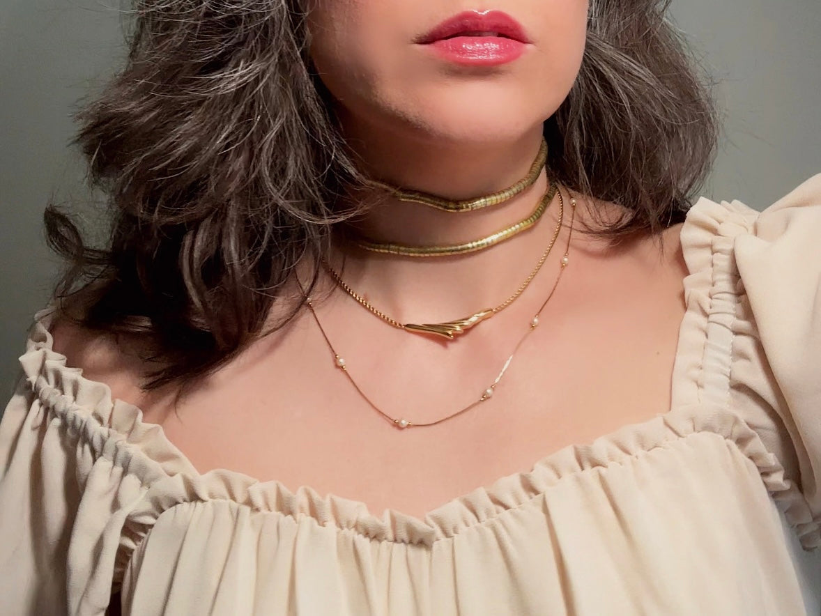 Gold Vintage Necklace, Dainty Napier Gold Bar Choker for Layering, Delicate Designer Necklace