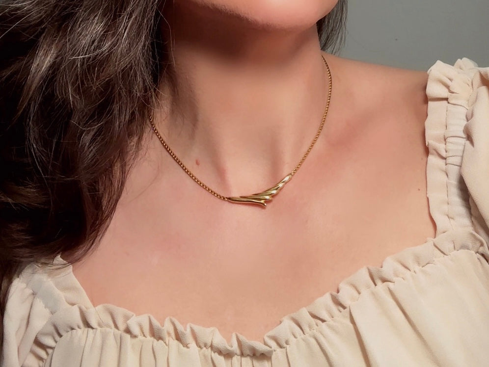 Gold Vintage Necklace, Dainty Napier Gold Bar Choker for Layering, Delicate Designer Necklace