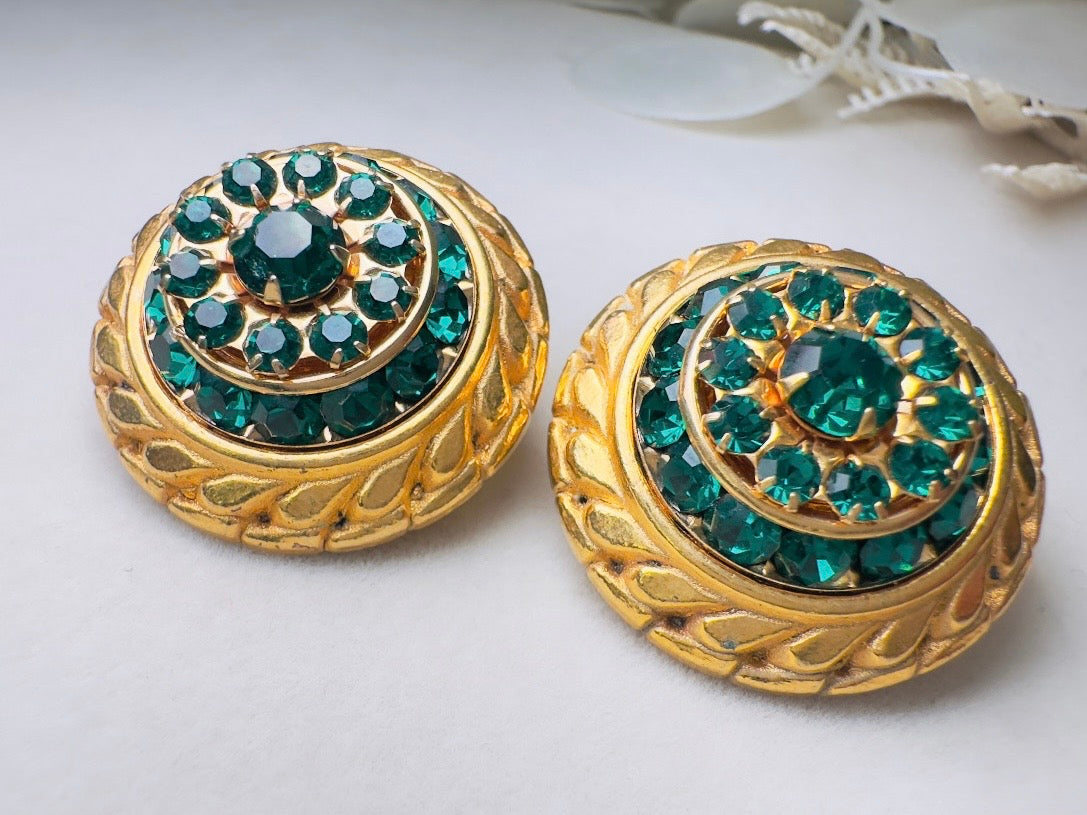 Green Cocktail Earrings, Vintage Etruscan Gold Earrings with Emerald Crystals, Retro 60s Glam Holiday Sparkle Statement Clip On Earrings