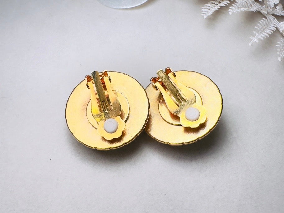 Green Cocktail Earrings, Vintage Etruscan Gold Earrings with Emerald Crystals, Retro 60s Glam Holiday Sparkle Statement Clip On Earrings