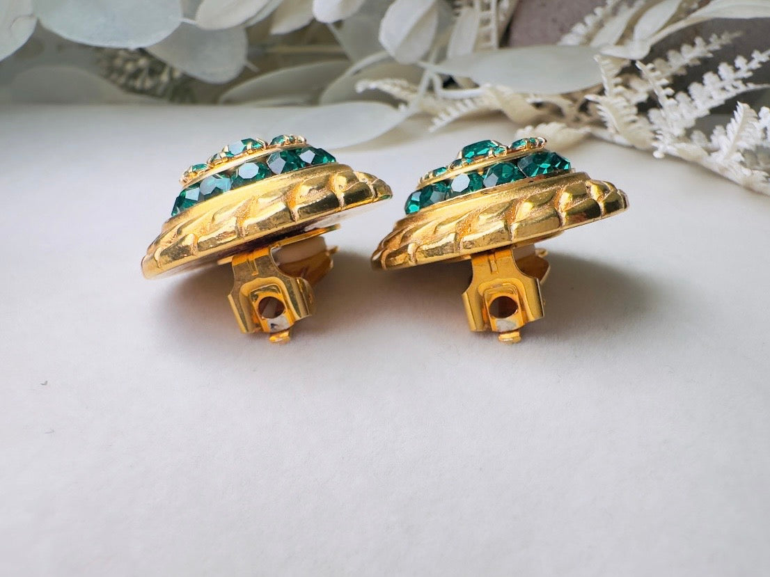 Green Cocktail Earrings, Vintage Etruscan Gold Earrings with Emerald Crystals, Retro 60s Glam Holiday Sparkle Statement Clip On Earrings