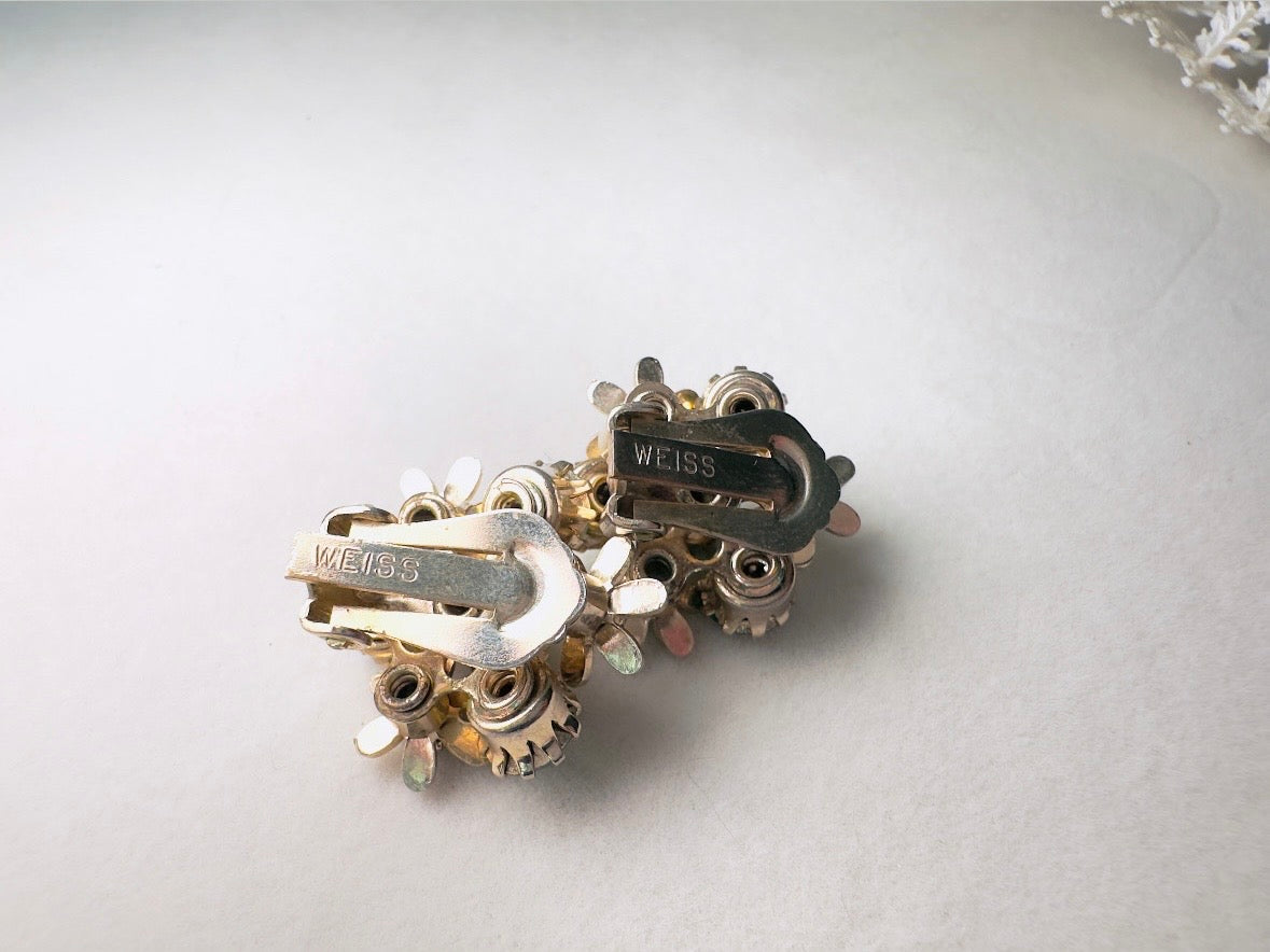 Green Crystal Flower Earrings, 60s Vintage WEISS Cocktail Earrings, Floral White Daisy Cluster Enamel Clip Ons