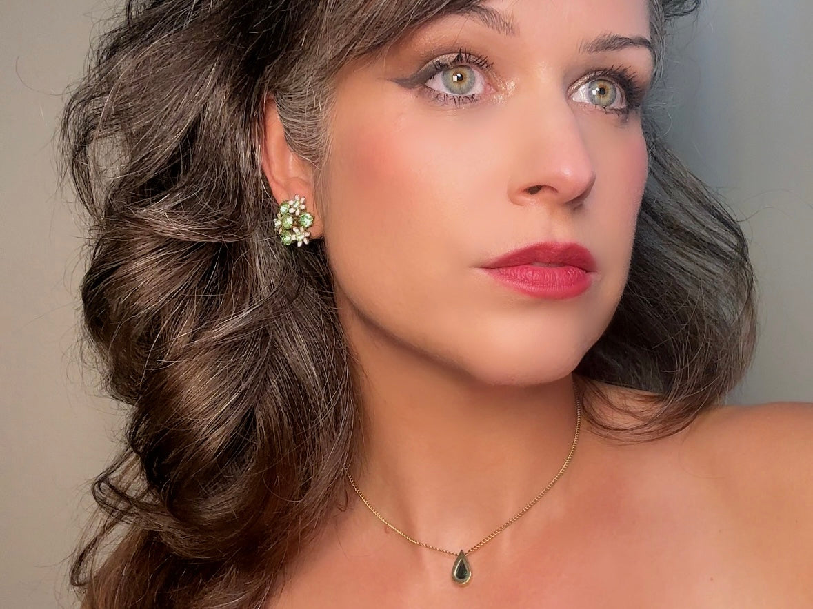 Green Crystal Flower Earrings, 60s Vintage WEISS Cocktail Earrings, Floral White Daisy Cluster Enamel Clip Ons