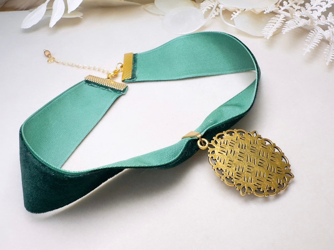 Green Velvet Choker with Handmade Floral Cameo, Thick Emerald Victorian Ribbon Choker with Flower Pendant in Yellow or Pink
