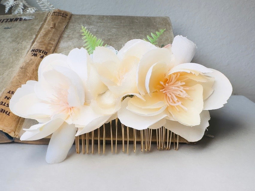Handmade Flower Hair Comb, Ethereal Cream Silk Floral Bridal Hair Accessory for Wedding