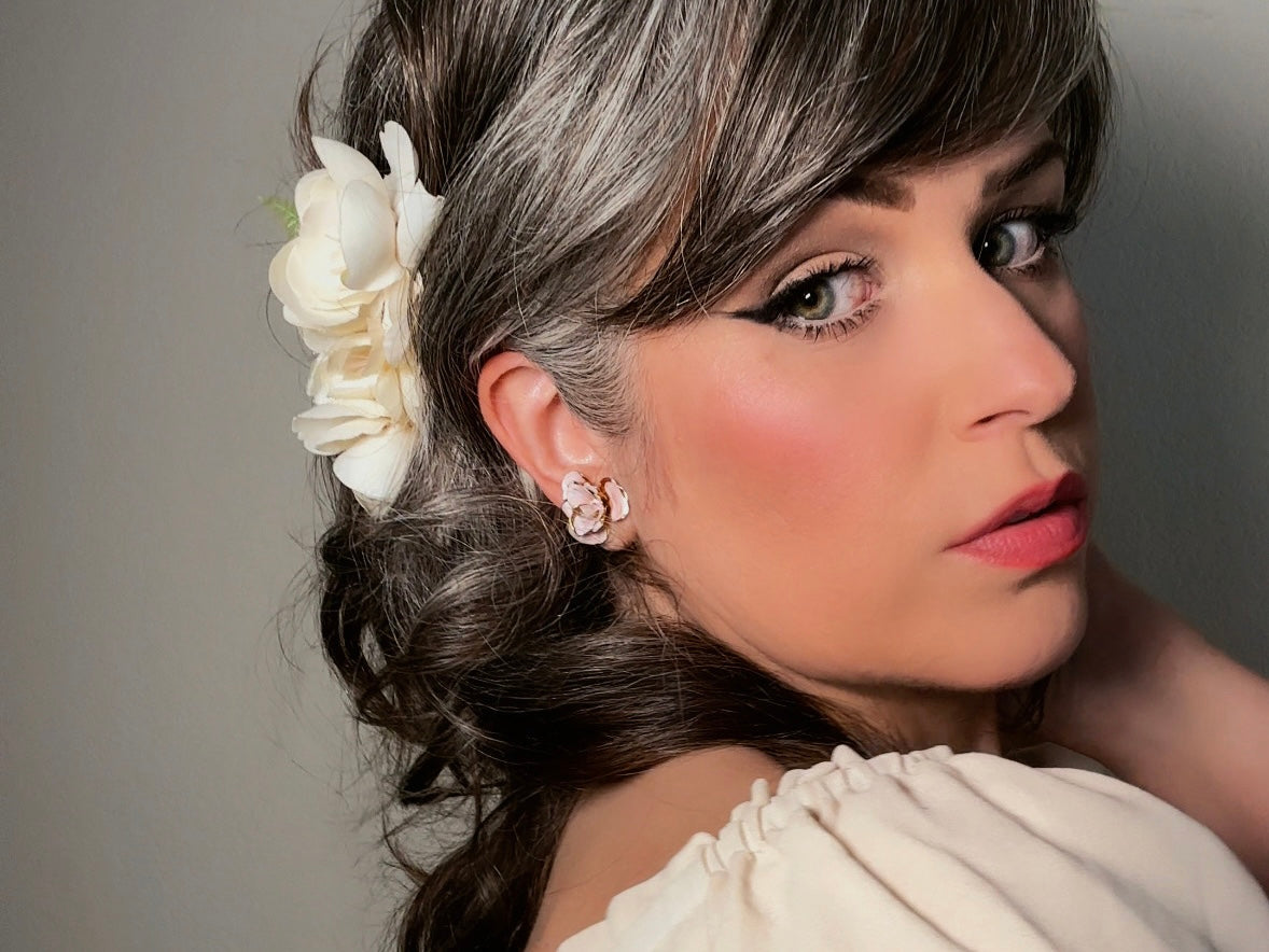 Handmade Flower Hair Comb, Ethereal Cream Silk Floral Bridal Hair Accessory for Wedding