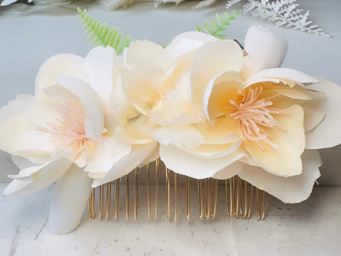 Handmade Flower Hair Comb, Ethereal Cream Silk Floral Bridal Hair Accessory for Wedding