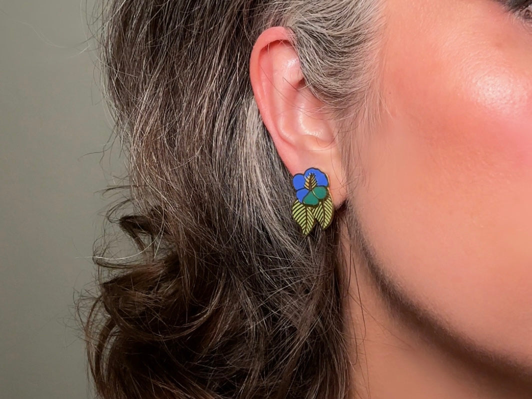 Laurel Burch Hibiscus Vintage Earrings, Blue and Green Flower Post Earrings from Piggle and Pop model